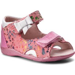 Sandały KORNECKI - 05171 N/Fuxia/S. Różowe sandały dziewczęce marki Kornecki, ze skóry, bez zapięcia. Za 129,00 zł.