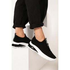 Czarne Sneakersy Neomeris. Czarne sneakersy damskie Born2be. Za 89,99 zł.