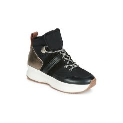 Buty See by Chloé CASEY. Czarne trampki i tenisówki damskie See by Chloé, bez wzorów, bez zapięcia. Za 1249,00 zł.