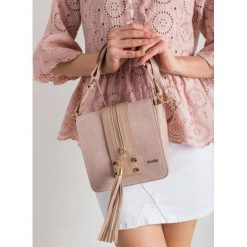 Listonoszka damska skórzana Rovicky TWR-73 pudrowy róż - RÓŻOWY PUDROWY. Różowe listonoszki damskie ROVICKY, bez wzorów, ze skóry, eleganckie, bez dodatków. Za 199,99 zł.