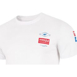 T-shirt męski TSM220 - biały. Białe koszulki męskie marki 4f, m, bez wzorów, bez kołnierzyka. Za 59,99 zł.