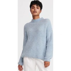 Sweter o grubym splocie - Niebieski. Niebieskie swetry damskie Reserved, s, bez wzorów, ze splotem, bez rękawów, bez kaptura. Za 119,99 zł.