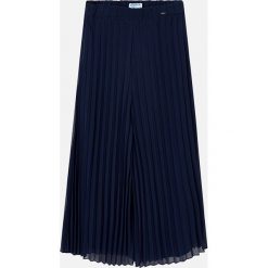 Mayoral - Spodnie dziecięce 152-167 cm. Niebieskie spodnie dziewczęce Mayoral, bez wzorów, z poliesteru, eleganckie. W wyprzedaży za 94,90 zł.