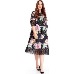 Wzorzysta sukienka z koronkowymi wstawkami czarny. Czarne sukienki damskie N/A, plus size, bez wzorów, z elastanu, bez kołnierzyka, plus size, bez rękawów. Za 253,84 zł.