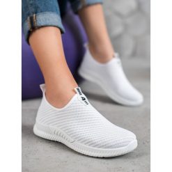 Wsuwane buty sportowe. Buty sportowe damskie SHELOVET, bez wzorów, sportowe. Za 59,00 zł.
