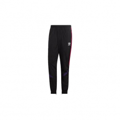 Spodnie treningowe adidas Spodnie dresowe Sportive. Czarne spodnie dresowe męskie marki Adidas, s, z dresówki. Za 329,00 zł.