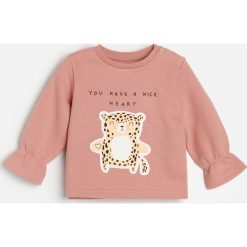 Bluza dresowa z aplikacją -. Bluzy damskie Reserved, z dresówki, bez kaptura. Za 45,99 zł.