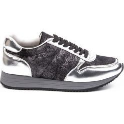 Sneakersy "Cesena" w kolorze czarno-srebrnym. Szare trampki i tenisówki damskie Chattawak, bez wzorów, na sznurówki. W wyprzedaży za 109,95 zł.