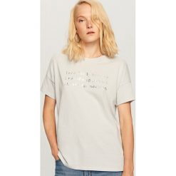 T-shirt z nadrukiem - Niebieski. Niebieskie t-shirty damskie Reserved, l, z nadrukiem. Za 29,99 zł.