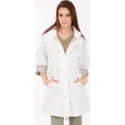 Parka na wiosnę. Szare parki damskie marki Monnari, na wiosnę, w kwiaty, z bawełny. Za 153,65 zł.