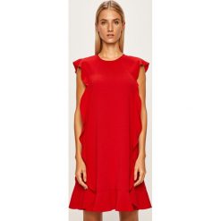 Red Valentino - Sukienka. Czerwone sukienki damskie Red Valentino, na co dzień, bez wzorów, z poliesteru, casualowe, z okrągłym kołnierzem, bez rękawów, mini, proste. Za 1899,00 zł.