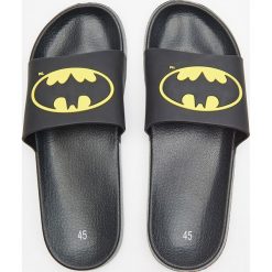 Klapki Batman - Czarny. Czarne klapki męskie House, z motywem z bajki. Za 49,99 zł.