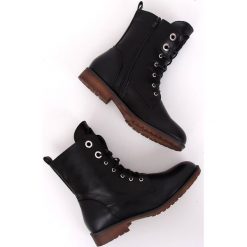 Botki workery czarne W361 Black. Czarne botki damskie ButyModne, na jesień, ze skóry ekologicznej, bez obcasa, na płaskiej podeszwie, na sznurówki. W wyprzedaży za 99,00 zł.