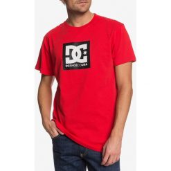 DC Koszulka Czerwony. Czerwone podkoszulki męskie DC, xl, z nadrukiem, z bawełny, bez kołnierzyka, z krótkim rękawem, krótkie. Za 131,95 zł.