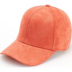 Czapka z daszkiem - Pomarańczowy. Pomarańczowe czapki damskie Reserved, bez wzorów. W wyprzedaży za 9,99 zł.