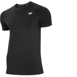 4F Men's Functional T-shirt NOSH4-TSMF002-20S t-shirt męskie czarne S. Czarne t-shirty męskie 4f, s, bez wzorów, z elastanu, na fitness i siłownię. W wyprzedaży za 49,99 zł.