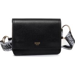 Saszetka nerka MSGM - Borsa Donna 2742MDZ80 009 99 Czarny. Czarne nerki damskie MSGM, bez wzorów, ze skóry, bez dodatków. W wyprzedaży za 809,00 zł.