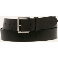 Lacoste - Pasek skórzany. Czarne paski męskie Lacoste, w paski, ze skóry. W wyprzedaży za 219,90 zł.