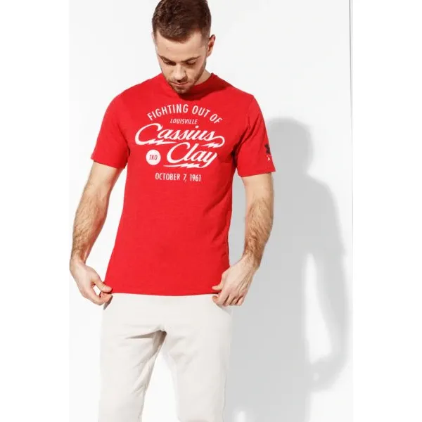 Under Armour Koszulka Ss Ali Co Llectable , czerwony, rozmiar XL. Czerwone koszulki męskie Under Armour, xl, z napisami, z bawełny, bez kołnierzyka, bez rękawów. W wyprzedaży za 79,99 zł.