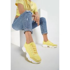 Żółte Sneakersy Eidothea. Żółte sneakersy damskie Renee, z jeansu. Za 99,99 zł.