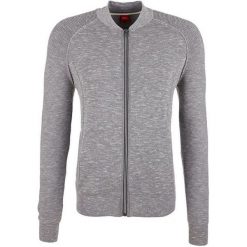 S.Oliver Męska sweter 13.802.64.4719.9730 Mieszanka Grey (rozmiar XL). Szare swetry męskie S.Oliver, s, bez wzorów, bez kołnierzyka, bez kaptura. W wyprzedaży za 173,00 zł.