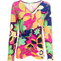 Shirt z długim rękawem i nadrukiem bonprix żółto-czerwony w paski. Żółte koszulki damskie marki bonprix, w paski, z dekoltem w serek. Za 74,99 zł.