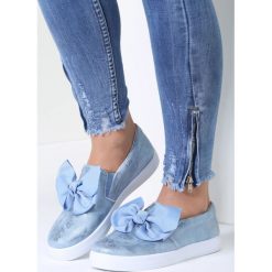 Niebieskie Slip On Fire In Me. Niebieskie trampki i tenisówki damskie vices, bez wzorów, bez zapięcia. Za 59,99 zł.