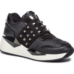 Sneakersy GUESS - Tinsel FL8TIL ELE12 BLACK. Czarne półbuty damskie Guess, ze skóry ekologicznej. W wyprzedaży za 419,00 zł.