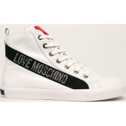 Love Moschino - Trampki. Białe trampki i tenisówki damskie Love Moschino, bez wzorów, z gumy, na sznurówki. W wyprzedaży za 479,90 zł.
