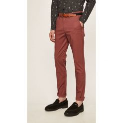 Selected - Spodnie. Różowe spodnie męskie Selected, na co dzień, w paski, z elastanu, casualowe. Za 259,90 zł.