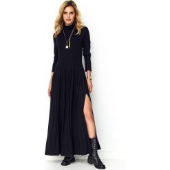 Sukienka maxi z rozcięciem czarna - 40. Czarne sukienki damskie e-margeritka.pl, s, bez wzorów, z wiskozy, eleganckie, z długim rękawem, długie, bez kaptura. Za 159,99 zł.
