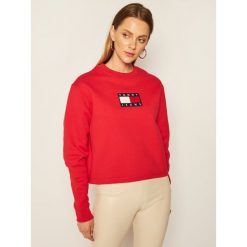 Bluza Tommy Jeans Flag Crew DW0DW08548. Białe bluzy damskie Tommy Jeans, s, bez wzorów, z jeansu, bez rękawów, bez kaptura. Za 539,00 zł.