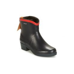 Kalosze Aigle MISS JULIETTE BOTTILON FUR. Niebieskie kalosze damskie Aigle, bez wzorów. W wyprzedaży za 439,20 zł.