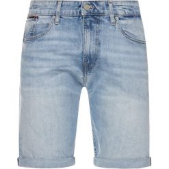Szorty jeansowe Tommy Jeans Ronnie DM0DM07973. Niebieskie spodenki i szorty męskie Tommy Jeans, m, bez wzorów, z elastanu. Za 299,00 zł.