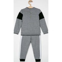 Blukids - Dres dziecięcy 74-98 cm. Szare spodnie chłopięce Blukids, bez wzorów, z bawełny, długie. W wyprzedaży za 49,90 zł.