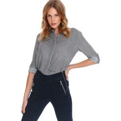 Koszula w drobną kratkę. Białe koszule damskie Top Secret, na co dzień, na wiosnę, w kratkę, eleganckie, bez kołnierzyka, bez rękawów. W wyprzedaży za 39,99 zł.