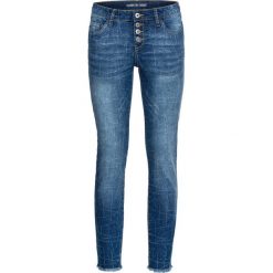 Dżinsy SKINNY z efektem wytarcia bonprix niebieski "stone laser". Niebieskie jeansy damskie bonprix, bez wzorów, z jeansu. Za 129,99 zł.