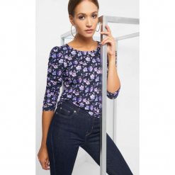 Koszulka z marszczonym rękawem. Niebieskie t-shirty damskie Orsay, xs, w kwiaty, z dzianiny. Za 49,99 zł.