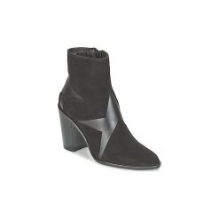 Botki KG by Kurt Geiger SKYWALK. Czarne botki damskie marki KG by Kurt Geiger, bez obcasa, bez zapięcia. Za 775,20 zł.