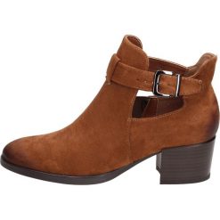 Botki damskie na obcasie VINCEZA 10546 CAMEL. Brązowe botki damskie Vinceza, ze skóry, klasyczne, na wysokim obcasie, na obcasie, bez zapięcia. W wyprzedaży za 159,00 zł.