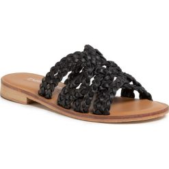 Klapki EMU AUSTRALIA - Weir W12220 Black/Noir. Czarne klapki damskie EMU Australia, bez wzorów, ze skóry, bez obcasa, na obcasie. Za 379,00 zł.