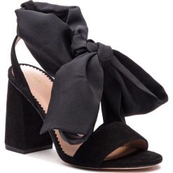 Sandały RED VALENTINO - PQ0S0A72 Nero 0NO. Czarne klapki damskie marki Red Valentino, bez wzorów, ze skóry, bez obcasa, na obcasie. W wyprzedaży za 849,00 zł.
