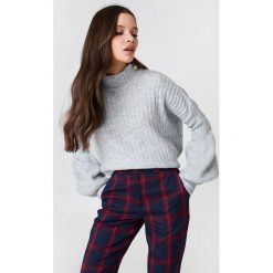 Trendyol Sweter z półgolfem i bufiastym rękawem - Grey. Szare bez kategorii Trendyol, z dzianiny, z golfem. Za 110,95 zł.