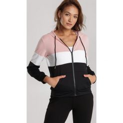 Jasnoróżowa Bluza Halimere. Różowe bluzy damskie Renee, s, bez wzorów, bez rękawów, bez kaptura. Za 69,99 zł.