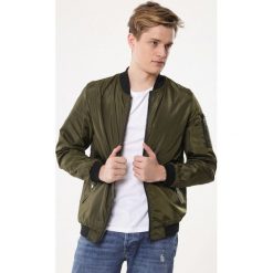 Zielona Kurtka Recheck. Zielone kurtki męskie Born2be, xxl, bez wzorów, bez kaptura. Za 99,99 zł.