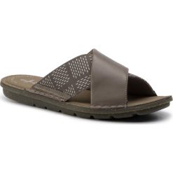 Klapki CLARKS - Blake Sydney 261399064 Olive. Zielone klapki damskie Clarks, bez wzorów, ze skóry, bez obcasa. W wyprzedaży za 169,00 zł.