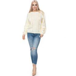 Sweter oversize ażurowy kremowy. Białe swetry damskie e-margeritka.pl, s, bez wzorów, z poliesteru, bez rękawów, bez kaptura. Za 119,99 zł.