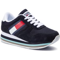 Sneakersy TOMMY JEANS - Retro Tommy Jeans Sneaker EN0EN00486 Midnight 403. Niebieskie półbuty damskie Tommy Jeans, z jeansu. Za 399,00 zł.