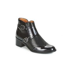 Botki Karston GLECOU. Czarne botki damskie Karston, bez obcasa, bez zapięcia. Za 329,50 zł.