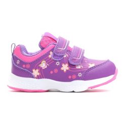 Fioletowe Buty Sportowe Singsong. Fioletowe buciki niemowlęce marki Born2be, z okrągłym noskiem, na obcasie, na rzepy. Za 69,99 zł.